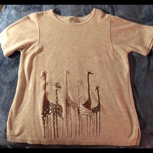 Giraffe shirt size XL
